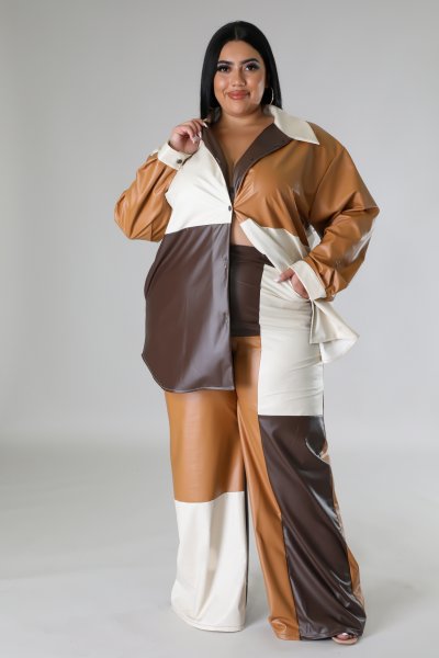 I'm Stuntin' On 'Em Top-Curvy