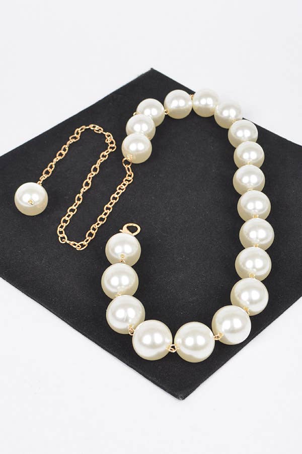 Oversized Pearl Chain Belt