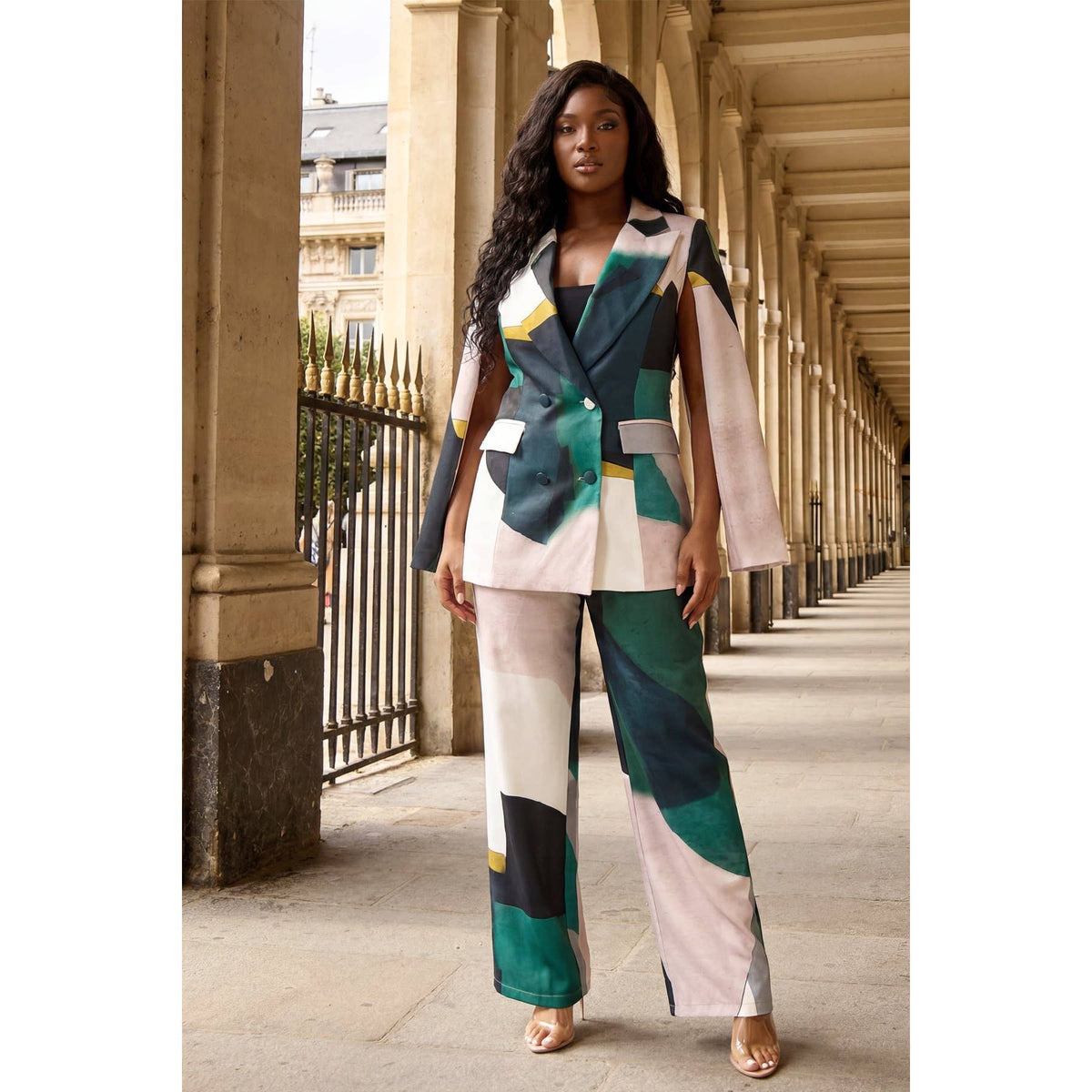 POWER FRAME CAPE SUIT SET