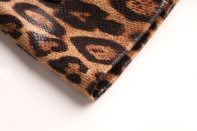 Elegant Leopard Blazer: Slim Cut